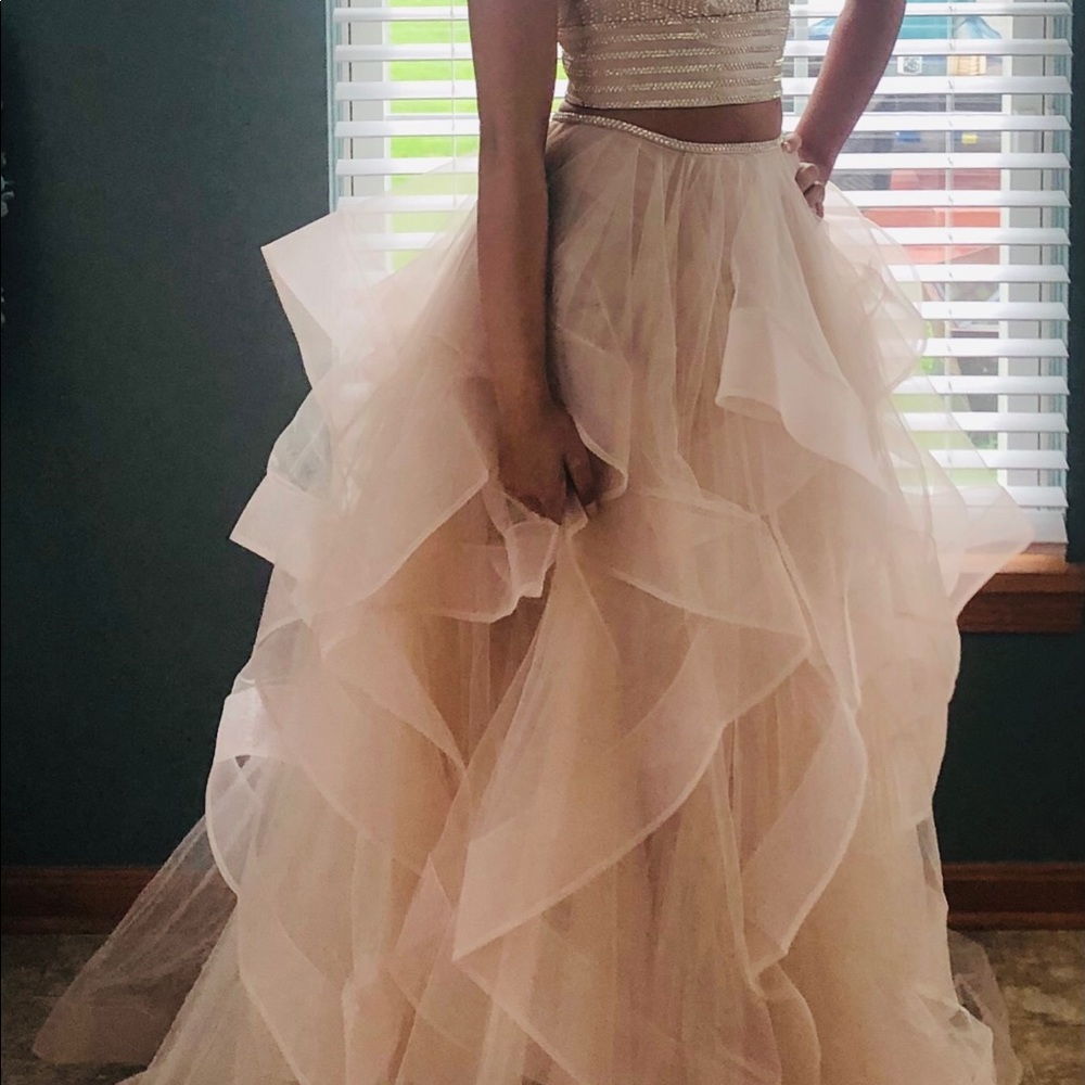 Prom dress - Picture 3 of 4